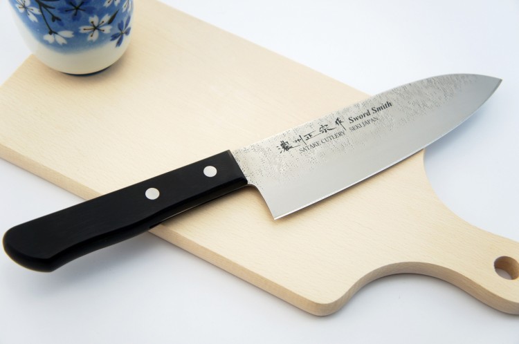 Satake Nashiji Black Pakka Japoński Nóż Kuchenny Santoku Do Warzyw 17cm