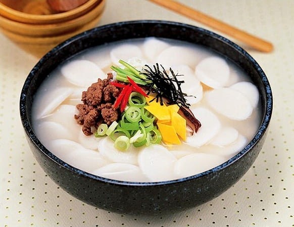 Kluski Ryżowe Koreańskie Korean Tteokbokki Topokki Plasterki 1kg JONGGA