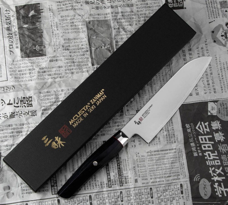 Mcusta Zanmai Revolution SPG2 Japoński Nóż Santoku Do Warzyw 61 HRC 18cm