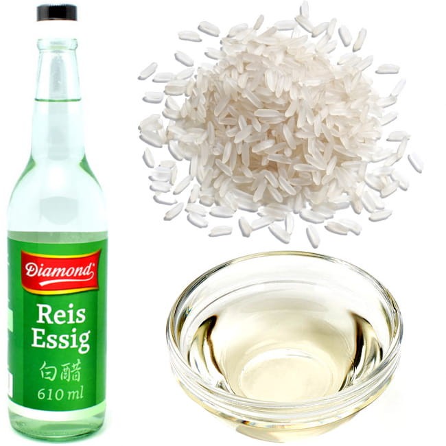 Chiński Ocet Ryżowy z Ryżu Biały Do Sushi Sałatek i Kwaśnych Potraw 610ml DIAMOND