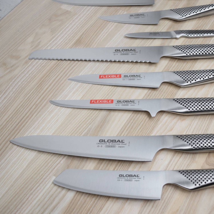 Global Zestaw Noży w Gładkim Bloku w Kropki 11 Częściowy