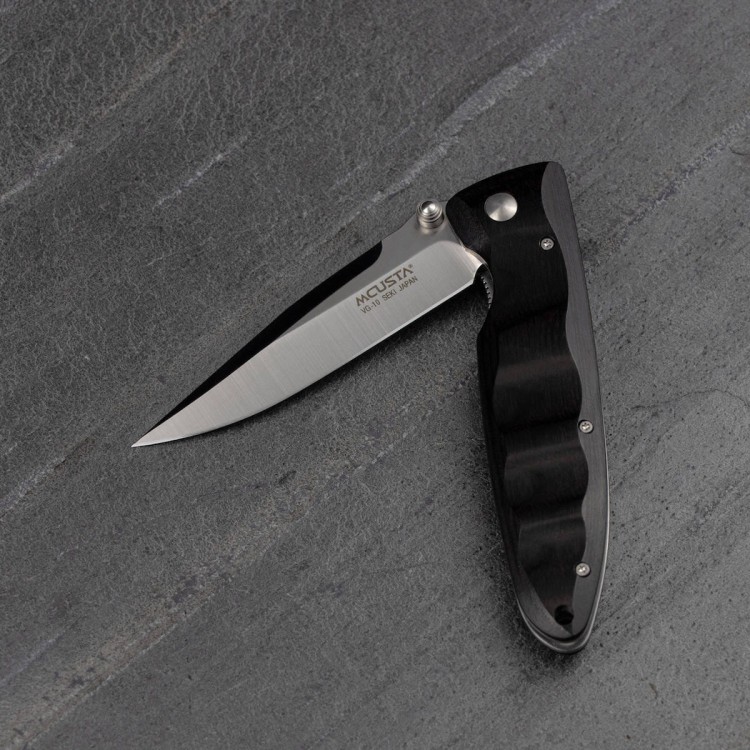 Mcusta Classic Wave Black Pakka VG-10 Japoński Nóż Składany 8cm