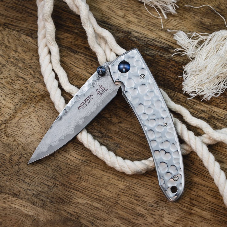 Mcusta Shinra Small Tsuchi Damascus VG-10 Japoński Nóż Składany 6,5cm