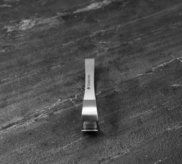 Tojiro Szczypce Do Ości Proste F-642