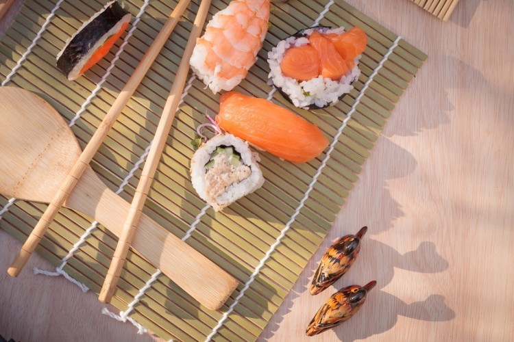 Zestaw Mata i Ceramika Do Serwowania Zawijania Sushi Przekąsek 5 Elementów