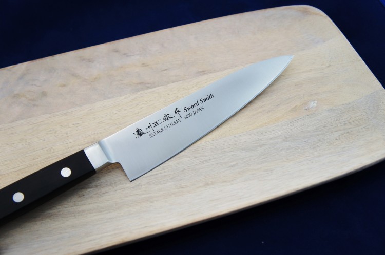 Satake Satoru Japoński Ostry Nóż Kuchenny Szefa Kuchni 56-58 HRC 18cm