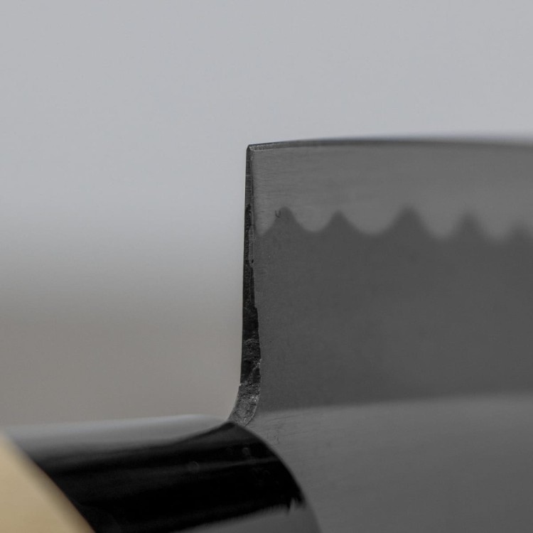 Satake Yoshimitsu Rdzewny Japoński Nóż Santoku 15cm