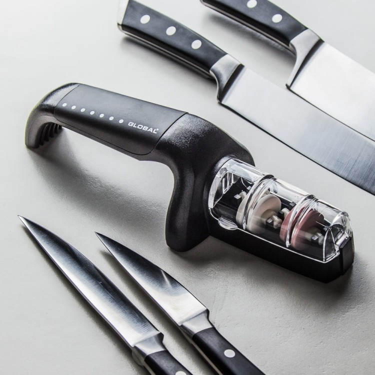 Global Japońska Ceramiczna Ostrzałka Wodna Do Ostrzenia Noży Czarno-Biała G-91/BW