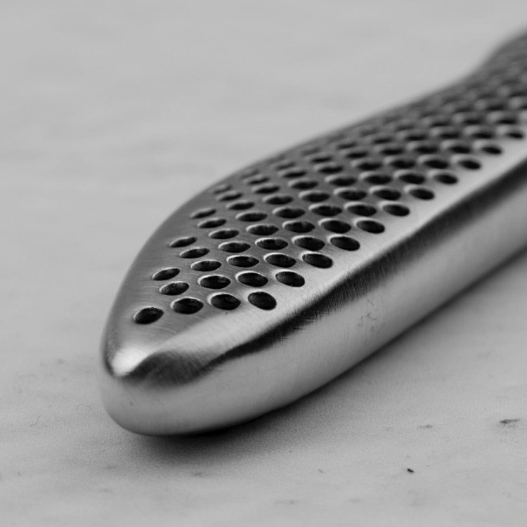 Global Japoński Nóż Uniwersalny Ząbkowany 11cm GS-108/SC