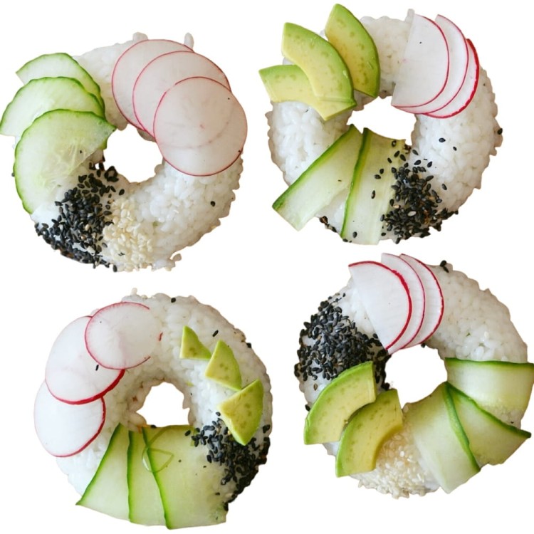 Foremka Forma Do Przygotowania Ryżu Sushi ONIGIRI Wzór Pączek Super Wzory HS