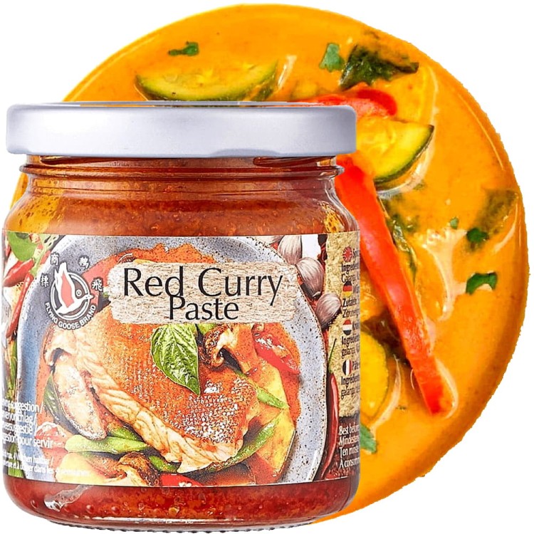 Czerwona Pasta Curry Ostra i Aromatyczna z Papryczek Chili 195g FLYING GOOSE BRAND