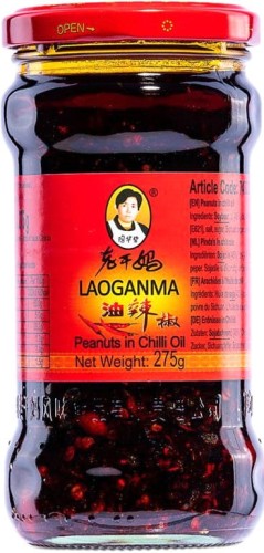 Chrupiące Chili w Oleju Sos Chilli z Orzeszkami Ziemnymi 275g LAO GAN MA