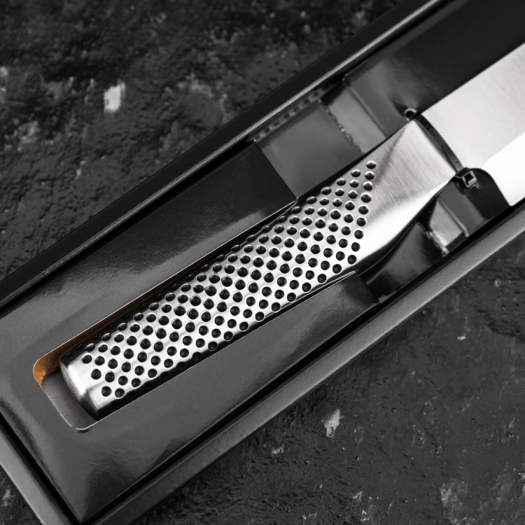 Global Japoński Ostry Nóż Kuchenny Uniwersalny Ząbkowany 11,5cm 56-58 HRC GS-108/SC