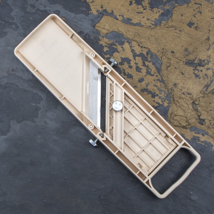 Benriner Classic Japońska Ostra Mandolina Do Warzyw 64mm 6,4cm Beige Beż