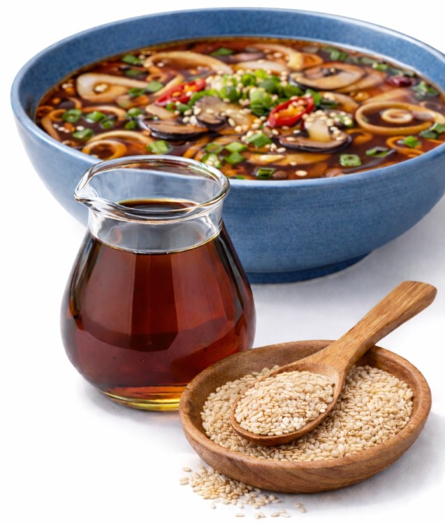 Olej Sezamowy z Prażonych Ziaren Sezamu Do Zup i Potraw 500ml ASIA KITCHEN