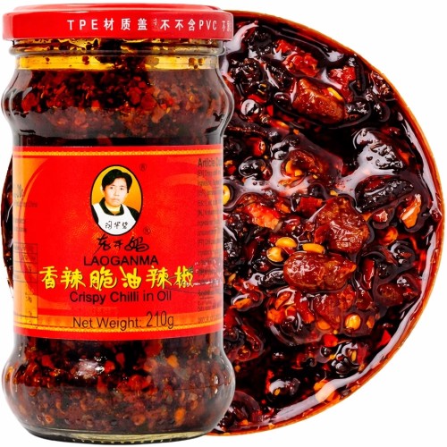 Chrupiące Chili w Oleju Sojowym Do Smażenia HOT Cripsy Chilli 210g LAO GAN MA