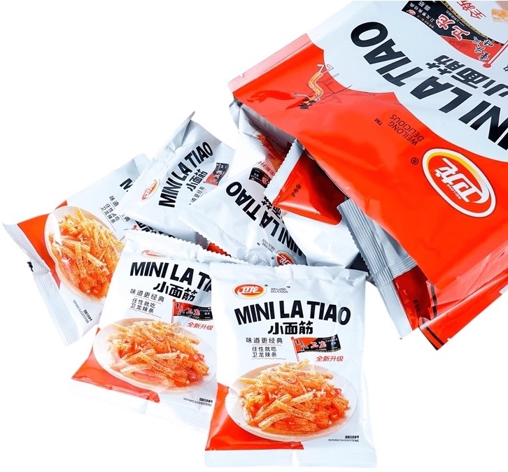 Chińska Pikantna Przekąska Snack Mini La Tiao HOT & SPICY 360g WEI-LONG