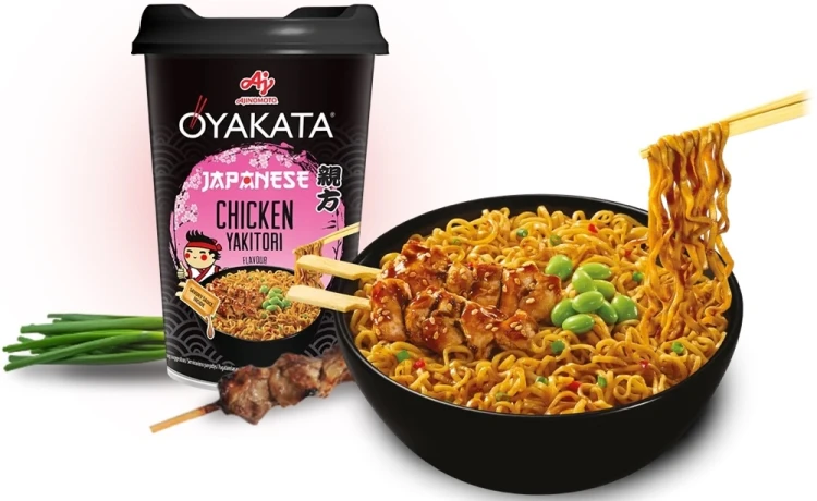 Azjatycka Zupka Błyskawiczna Makaron Instant Japoński Kurczak Yakitori Kubek Cup 93g OYAKATA