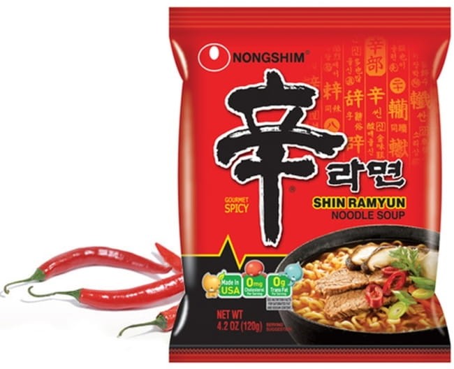 Koreańska Zupka Błyskawiczna Instant Ostra Shin Ramyun Hot 120g NONGSHIM