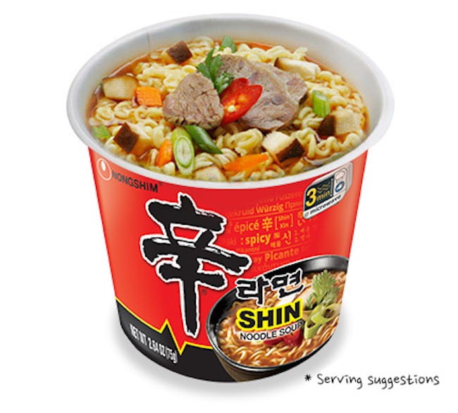 Koreańska Zupka Błyskawiczna Instant Shin Ramyun Kubek Cup 68g NONGSHIM