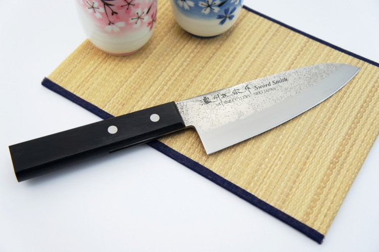 Satake Nashiji Black Pakka Japoński Nóż Do Filetowania Deba 56 HRC 15,5cm