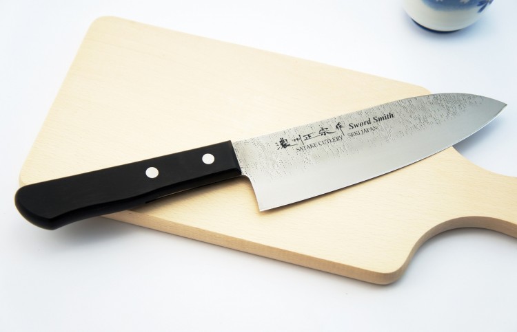 Satake Nashiji Black Pakka Japoński Nóż Kuchenny Santoku Do Warzyw 17cm