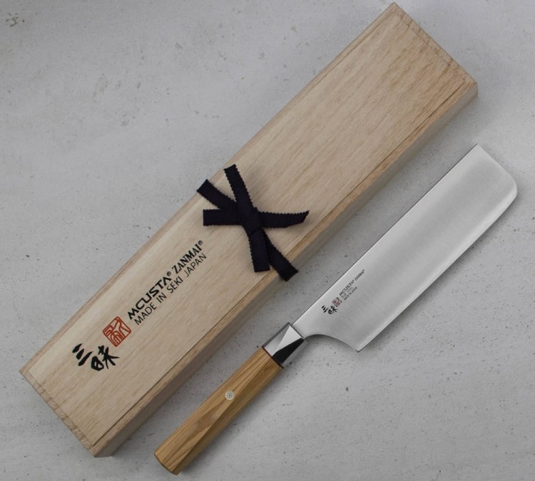 Mcusta Zanmai Beyond Aogami Super Japoński Nóż Tasak Nakiri Siekania 16,5cm