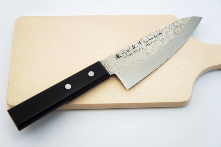 Satake Nashiji Black Pakka Japoński Nóż Do Filetowania Deba 56 HRC 15,5cm