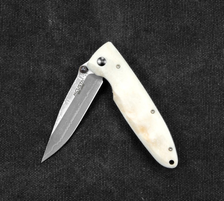 Mcusta Zanmai Classic Wave Corian Damascus Japoński Nóż Składany 8,5cm