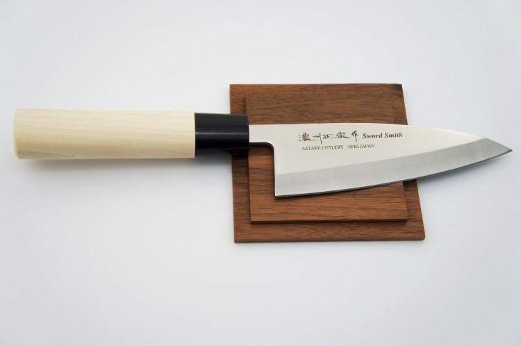 Satake S/D 420J2 Japoński Nóż Kuchenny Do Filetowania Deba 56 HRC 12cm