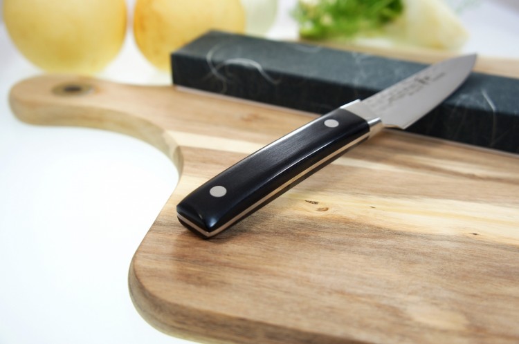 Nagomi Kuro Japoński Nóż Kuchenny Do Obierania Owoców i Warzyw 58 HRC 10cm