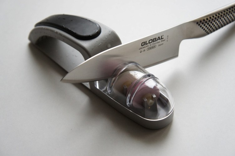 Global MinoSharp Plus Japońska Ceramiczna Ostrzałka Wodna Do Noży 440 Szaro-Czarna 440GB