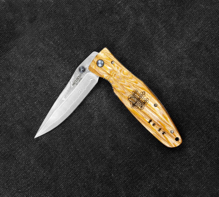 Mcusta Zanmai Sengoku Yellow Pakka Damascus Japoński Nóż Składany 8,6cm